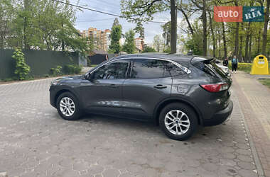 Позашляховик / Кросовер Ford Escape 2020 в 