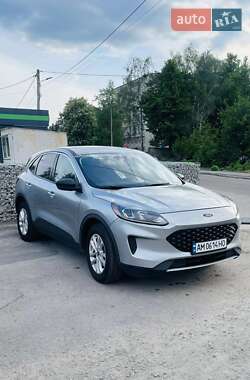 Внедорожник / Кроссовер Ford Escape 2022 в 