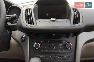 Внедорожник / Кроссовер Ford Escape 2019 в 