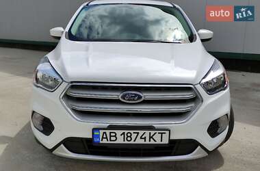Внедорожник / Кроссовер Ford Escape 2019 в 