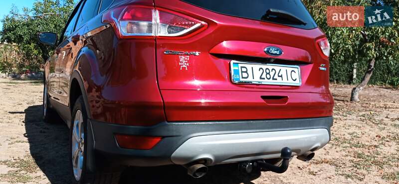 Внедорожник / Кроссовер Ford Escape 2015 в Полтаве