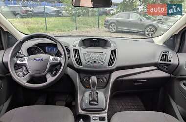 Внедорожник / Кроссовер Ford Escape 2015 в 