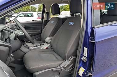 Внедорожник / Кроссовер Ford Escape 2015 в 