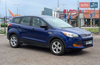 Внедорожник / Кроссовер Ford Escape 2015 в 