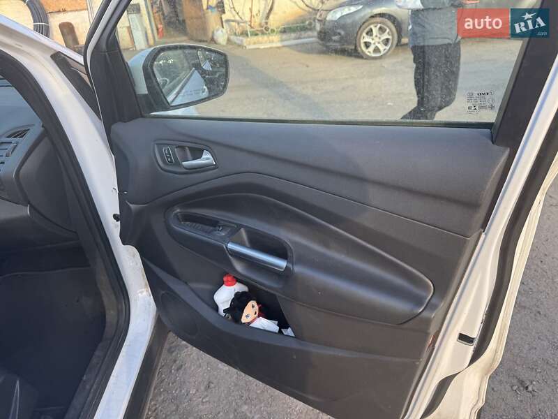 Внедорожник / Кроссовер Ford Escape 2017 в Кривом Роге фото 4 Внедорожник / Кроссовер Ford Escape 2017 в Кривом Роге