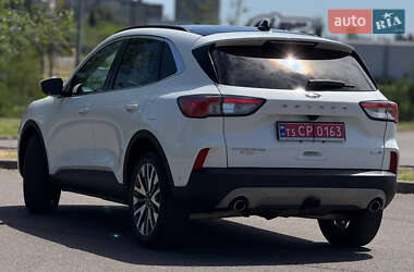 Внедорожник / Кроссовер Ford Escape 2020 в 
