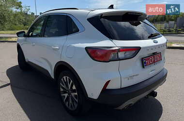 Внедорожник / Кроссовер Ford Escape 2020 в 