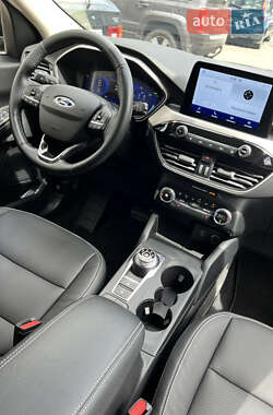 Внедорожник / Кроссовер Ford Escape 2020 в 