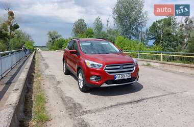 Позашляховик / Кросовер Ford Escape 2017 в 