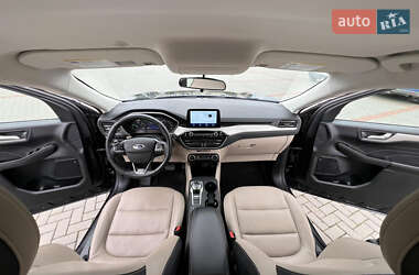 Внедорожник / Кроссовер Ford Escape 2021 в 
