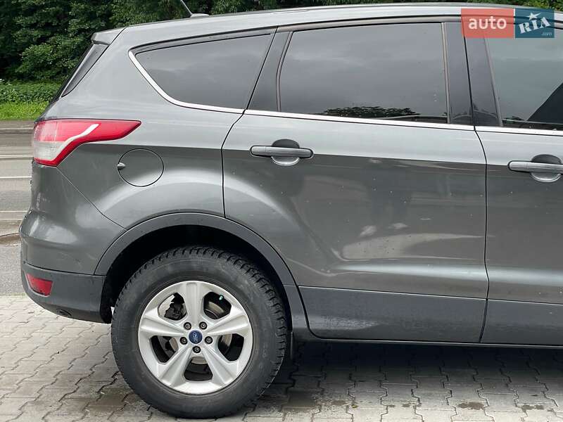 Внедорожник / Кроссовер Ford Escape 2014 в Киеве
