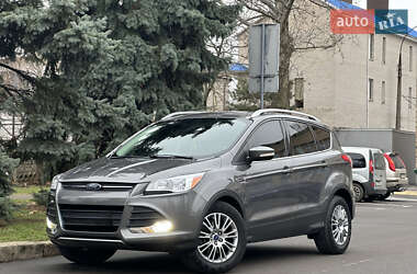 Внедорожник / Кроссовер Ford Escape 2013 в 