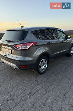 Позашляховик / Кросовер Ford Escape 2014 в 