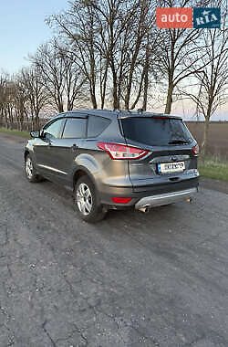 Позашляховик / Кросовер Ford Escape 2014 в 