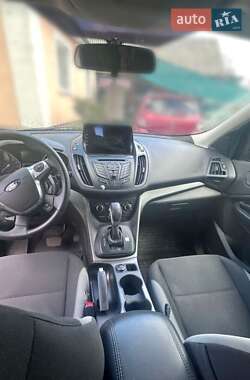 Позашляховик / Кросовер Ford Escape 2014 в 