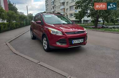 Позашляховик / Кросовер Ford Escape 2013 в 
