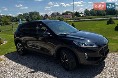 Внедорожник / Кроссовер Ford Escape 2022 в 