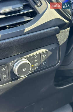 Внедорожник / Кроссовер Ford Escape 2022 в 
