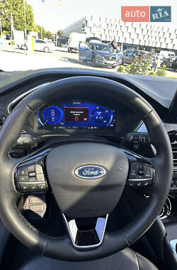 Внедорожник / Кроссовер Ford Escape 2022 в 