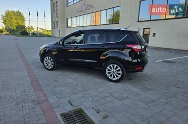 Внедорожник / Кроссовер Ford Escape 2017 в Стрые