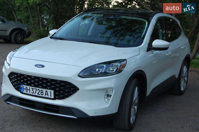 Внедорожник / Кроссовер Ford Escape 2021 в 