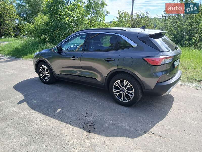 Внедорожник / Кроссовер Ford Escape 2020 в Киеве