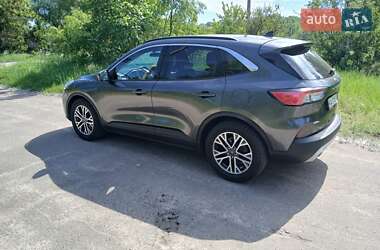 Внедорожник / Кроссовер Ford Escape 2020 в 