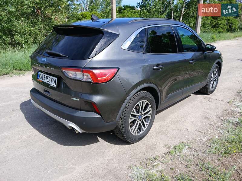 Внедорожник / Кроссовер Ford Escape 2020 в Киеве