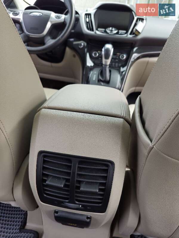 Позашляховик / Кросовер Ford Escape 2015 в Коростені