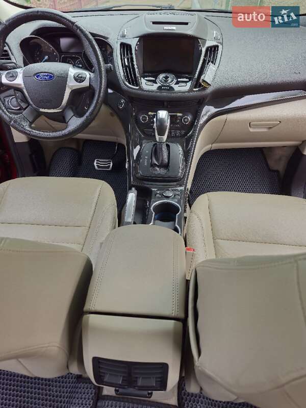 Позашляховик / Кросовер Ford Escape 2015 в Коростені