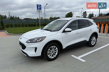 Внедорожник / Кроссовер Ford Escape 2021 в 