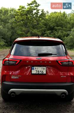 Внедорожник / Кроссовер Ford Escape 2024 в 