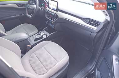 Внедорожник / Кроссовер Ford Escape 2022 в 