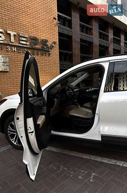 Внедорожник / Кроссовер Ford Escape 2019 в 