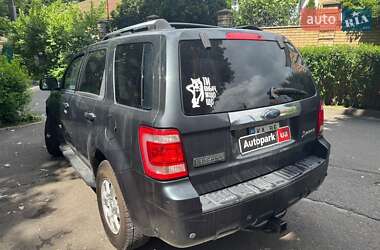 Позашляховик / Кросовер Ford Escape 2008 в 