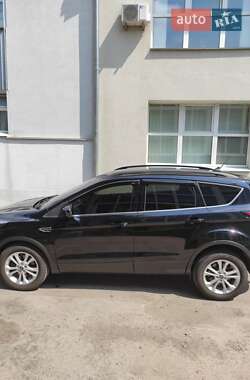 Внедорожник / Кроссовер Ford Escape 2018 в 