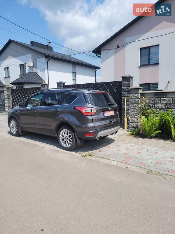 Внедорожник / Кроссовер Ford Escape 2018 в Ровно