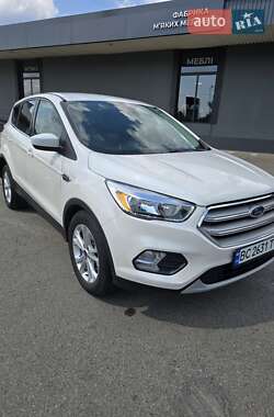 Позашляховик / Кросовер Ford Escape 2019 в 