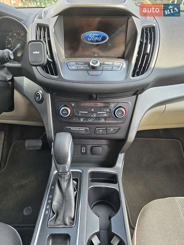 Внедорожник / Кроссовер Ford Escape 2019 в Львове