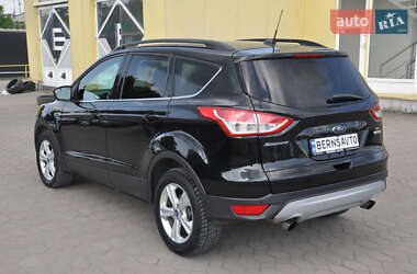 Позашляховик / Кросовер Ford Escape 2013 в 