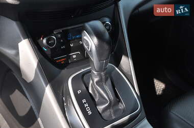 Позашляховик / Кросовер Ford Escape 2013 в 