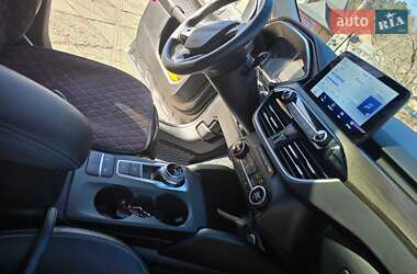 Внедорожник / Кроссовер Ford Escape 2019 в 
