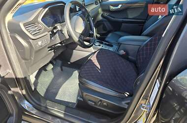 Внедорожник / Кроссовер Ford Escape 2019 в 