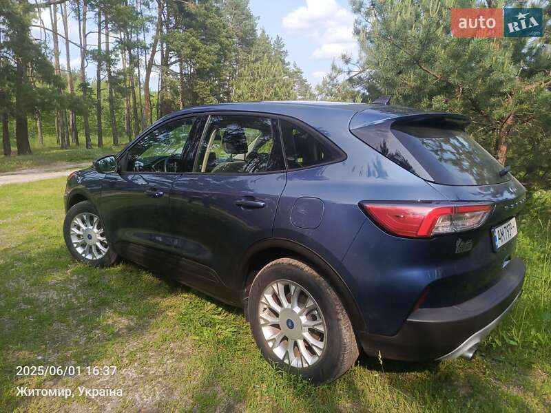 Внедорожник / Кроссовер Ford Escape 2020 в Житомире