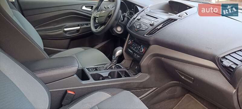 Внедорожник / Кроссовер Ford Escape 2018 в Луцке