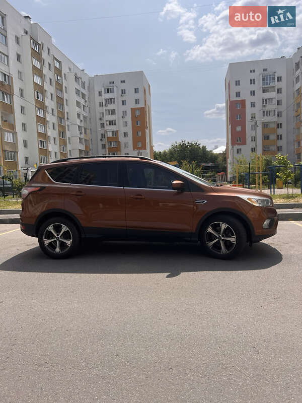 Внедорожник / Кроссовер Ford Escape 2016 в Харькове