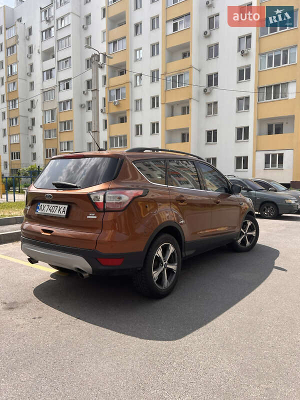 Внедорожник / Кроссовер Ford Escape 2016 в Харькове