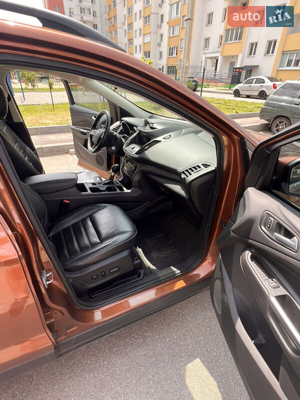 Внедорожник / Кроссовер Ford Escape 2016 в Харькове