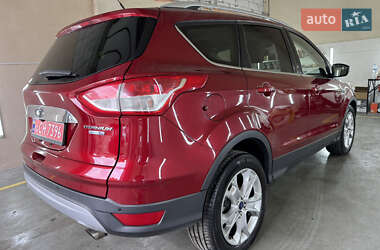 Позашляховик / Кросовер Ford Escape 2014 в 