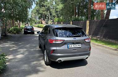 Внедорожник / Кроссовер Ford Escape 2022 в 